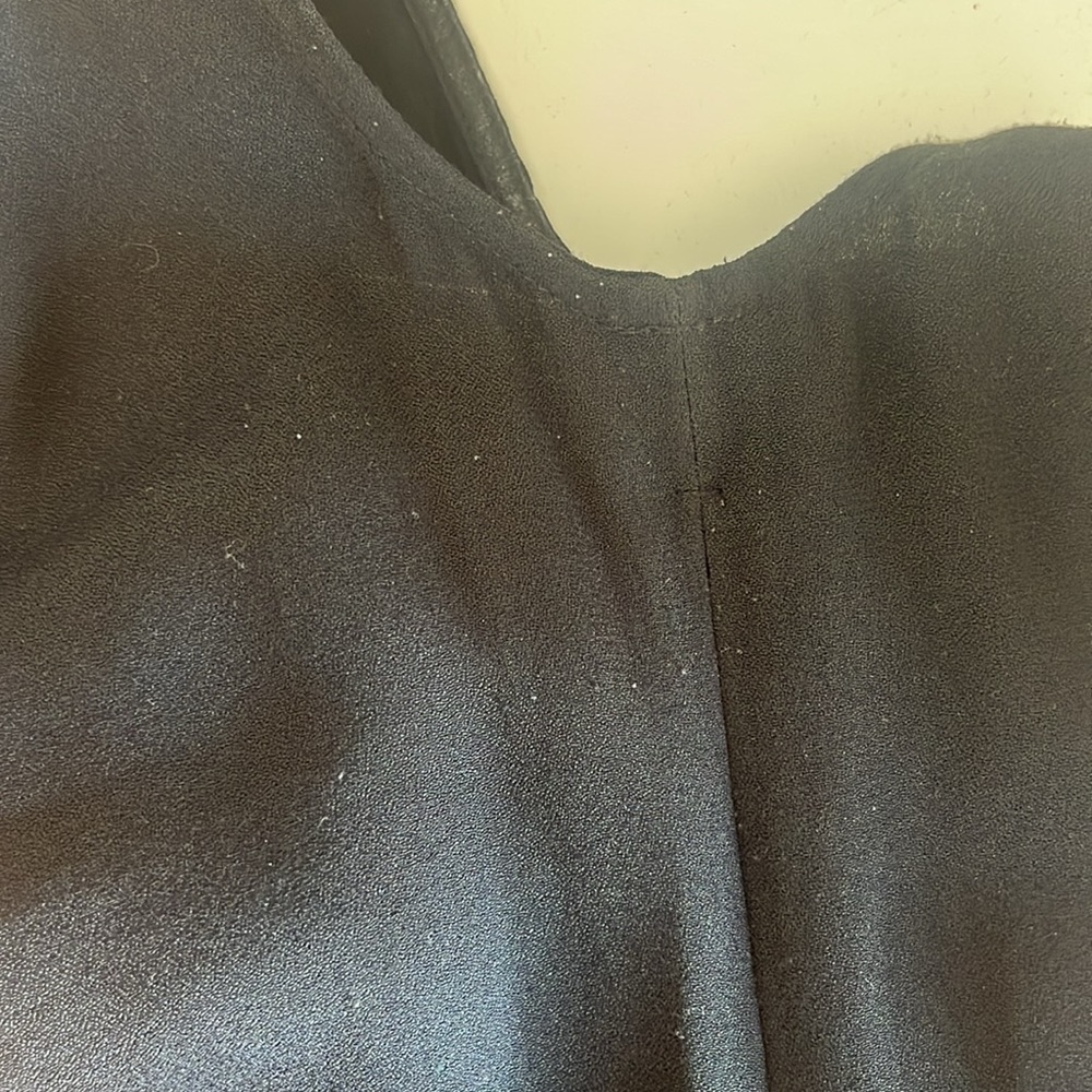 Reformation Cristina Top / Black / Size 6 - Picture 7 of 7